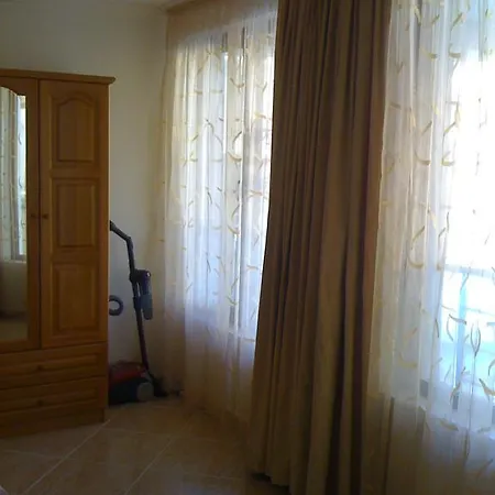 In Antonia شقة